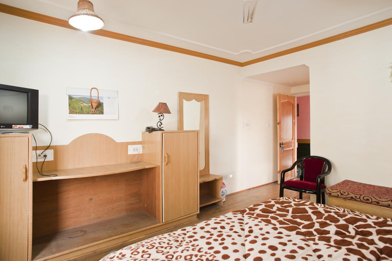 Royal Star Inn Srinagar  Bagian luar foto