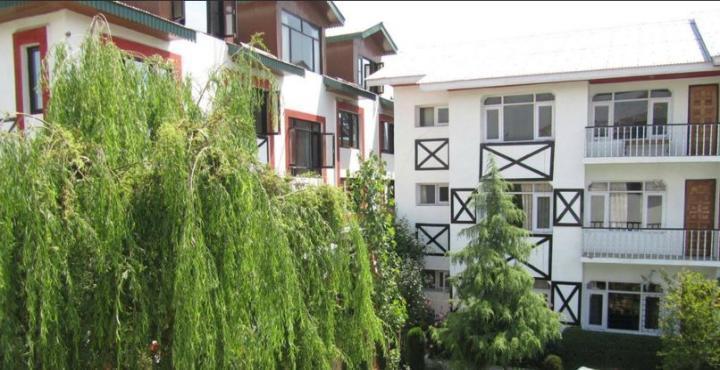 Royal Star Inn Srinagar  Bagian luar foto